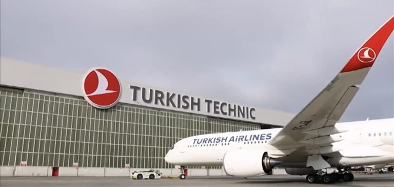 THY’nin yeni uçağı boyanarak filoya katıldı