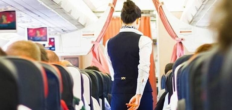 Kuveyt Havayolları’nın hostes adaylarından soyunmalarını istediği iddia edildi