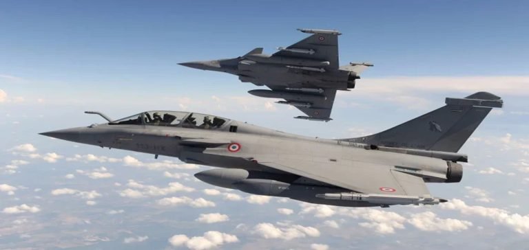 Fransız Hava Kuvvetleri’ne Ait İki Rafale Çarpıştı: Bir Pilot Kurtarıldı