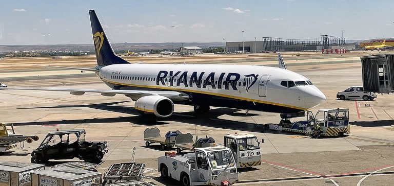 Ryanair, Tarihinin En Yüksek Yıllık Karını Açıkladı: 2 Milyar Doları Aştı