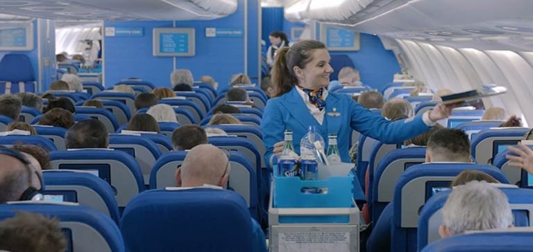 Hollanda Çin’den uçuşlarda çalışanları için ek önlemler alacak