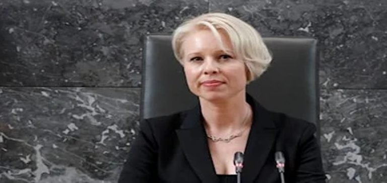 Slovenya Meclis Başkanı’na uçak tepkisi