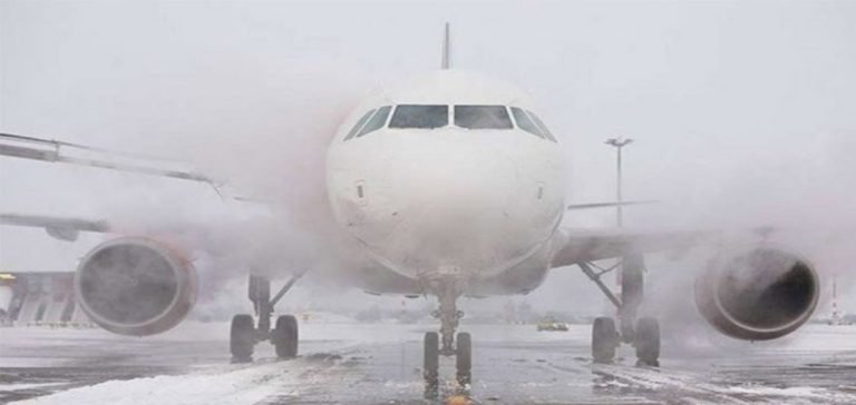 Cezayir’de yoğun kar yağışı nedeniyle bazı uçak seferleri yapılamıyor