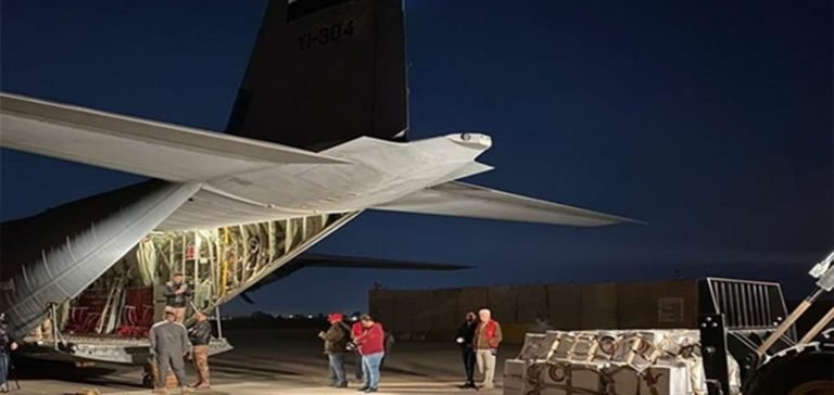 Irak, Türkiye’ye 26 uçak yardım malzemesi gönderdi