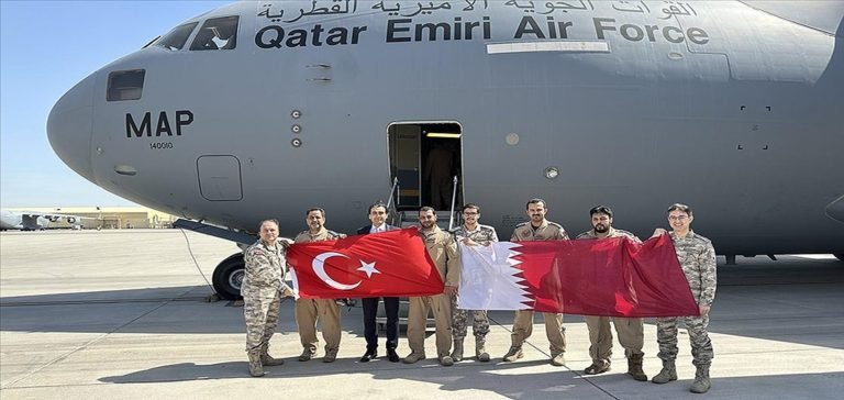 Katar, Türkiye’deki depremzedelere yardım taşıyan 3 uçak daha gönderdi
