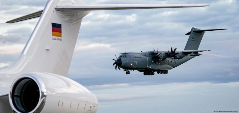 Almanya’dan dört uçak daha geliyor