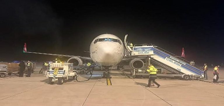 THY uçağı deprem sonrası Hatay’a ilk uçuşunu gerçekleştirdi