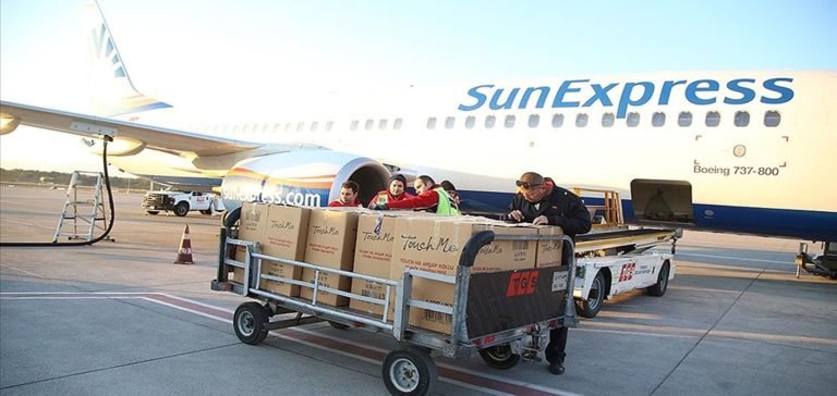 SunExpress ücretsiz tahliye uçuşlarını uzattı