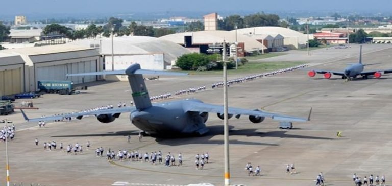 Finlandiya’dan gelen yardım uçağı Türkiye’de