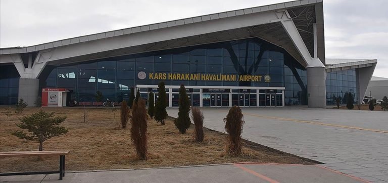 Kars Harakani Havalimanı uluslararası uçuşlara açıldı