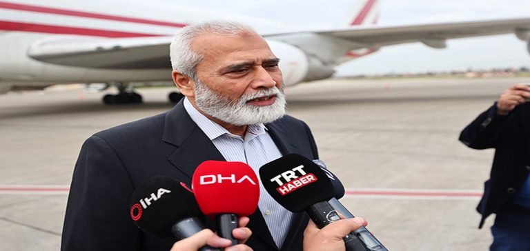 Pakistan’dan deprem bölgesine çadır taşıyan ikinci uçak Adana’ya ulaştı