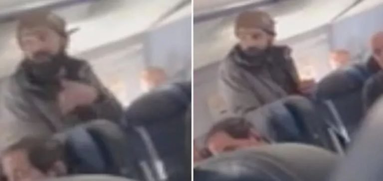 Uçakta acil çıkış kapısını açmaya çalıştı, görevliye kaşıkla saldırdı