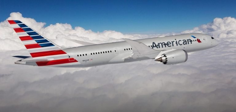 Uçakta başkasının üzerine idrarını yapan yolcuya uçuş yasağı