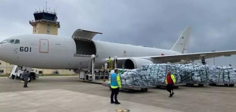Japonya, Türkiye’ye ilk yardım uçuşunu tamamladı