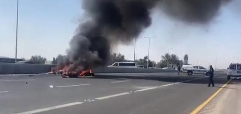 İsrail’de küçük uçak otoyola düştü: 2 ölü