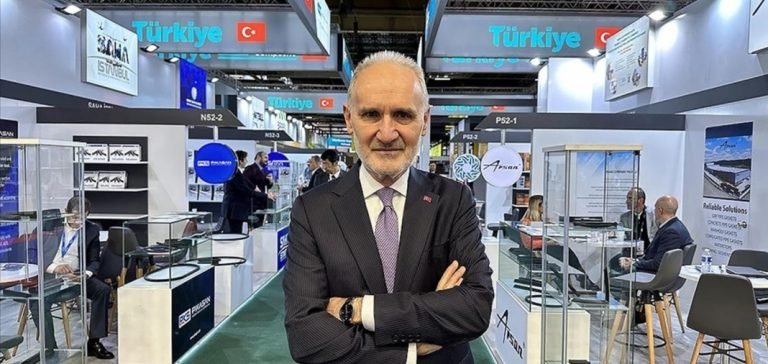 Türkiye, “uzay çağının” malzemesi için JEC World’de yerini aldı