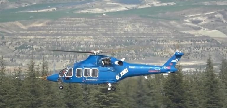 GÖKBEY helikopteri yerli ve milli motorla uçtu