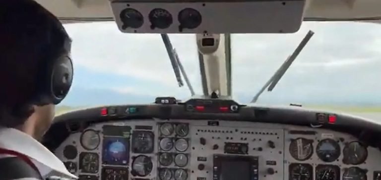 İniş takımları açılmadı uçak gövde üzerine iniş yaptı