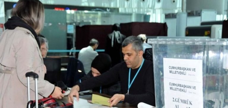 İstanbul Havalimanı’nda 20 bin Türk vatandaşı oy kullandı