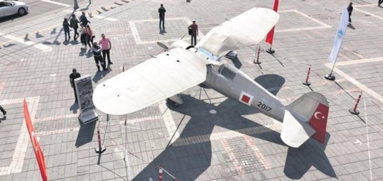 İlk milli uçak sergileniyor