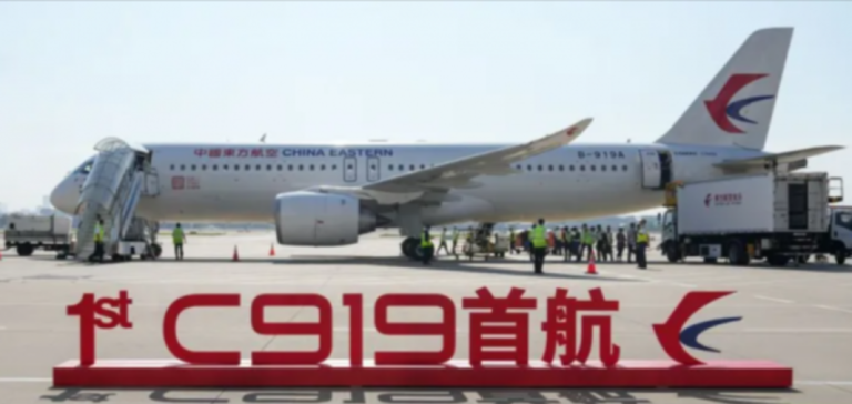 Çin’in dev yolcu uçağı, ilk ticari uçuşunu gerçekleştirecek