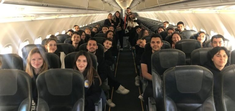 DAÜ Sivil Havacılık Kabin Hizmetleri öğrencileri, Ercan Havalimanı’nda uygulamalı eğitim aldı