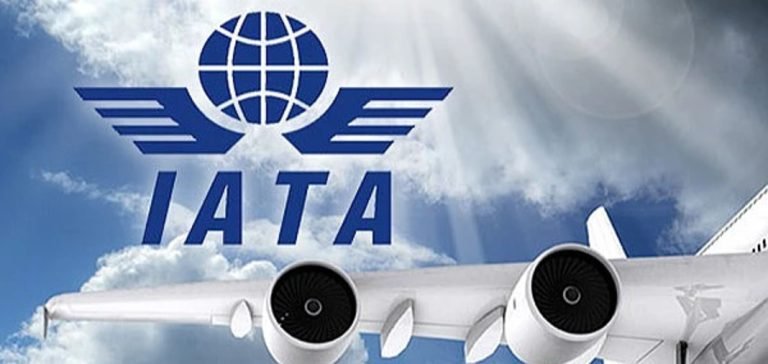 Dünya hava trafiği yüzde 52,4 arttı