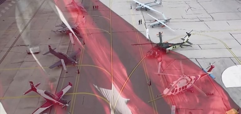 Türkiye milli kanatlarıyla gövde gösterisi yaptı