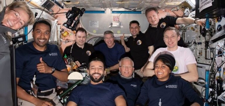 Suudi Arabistanlı astronotların da bulunduğu uzay mekiği Ax-2, Uluslararası Uzay İstasyonu’ndan döndü