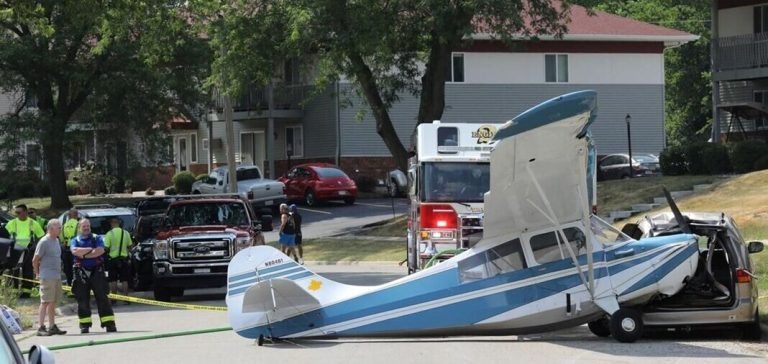 ABD’de uçak sokağa acil iniş yaptı