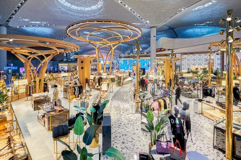 ATÜ Duty Free, Luxury Square’da renkli etkinlik