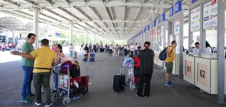 Antalya’ya hava yoluyla gelen turist sayısı 5 milyonu aştı