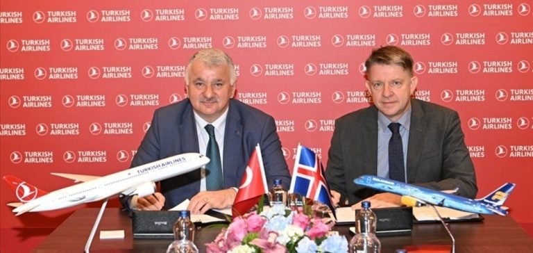 THY, İzlanda’nın hava yolu şirketi Icelandair ile ortak uçuş anlaşması imzaladı