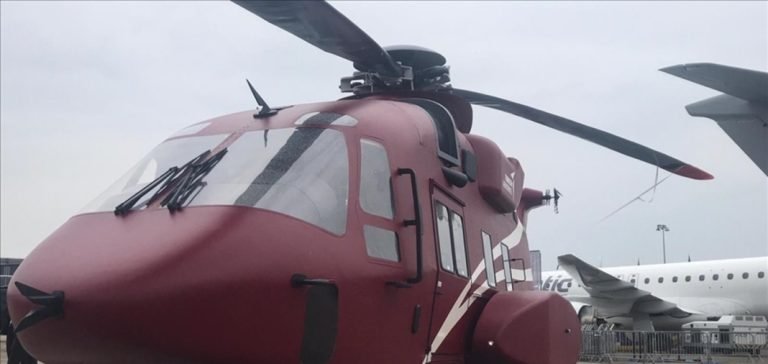 Türkiye’nin yeni helikopteri T925 ilk kez vitrine çıktı