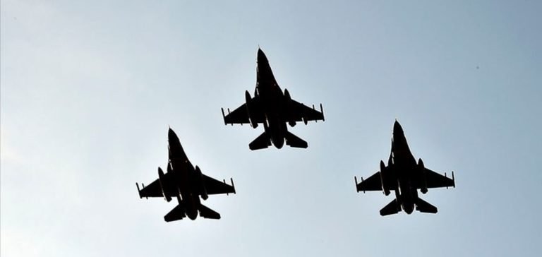 Ukraynalı pilotlara F-16 eğitimi Romanya ve Danimarka’da verilecek