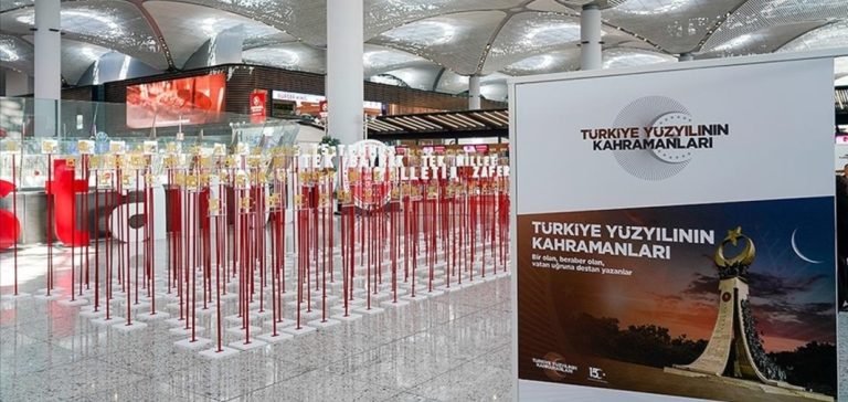 İstanbul Havalimanı’nda “Türkiye Yüzyılının Kahramanları” fotoğraf sergisi açıldı