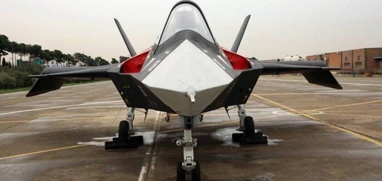 İran, Hayalet Savaş Uçağı Qaher-313’ü SİHA’ya Dönüştürüyor