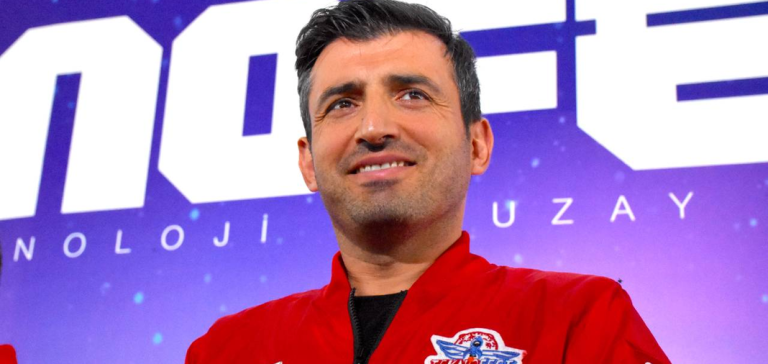 Selçuk Bayraktar: İnsansız hava araçlarında yapay zeka çalışmaları yürütüyoruz