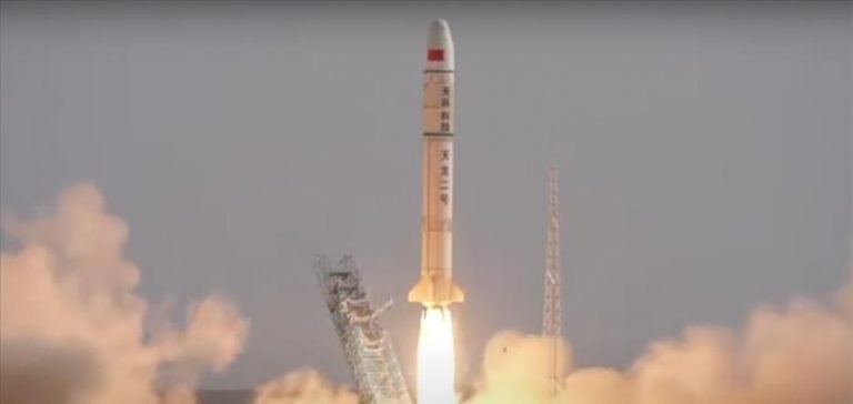 Çin, CERES-1 roketiyle 7 uydu fırlattı