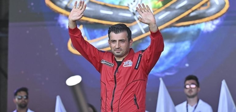 TEKNOFEST Yönetim Kurulu Başkanı Bayraktar: TEKNOFEST her yıl daha da büyüyecek