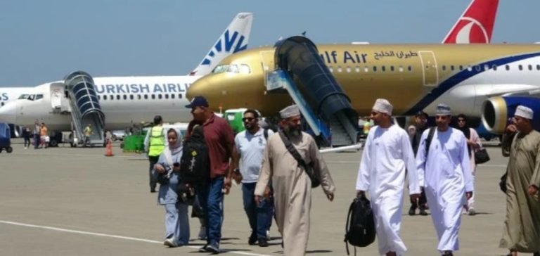 Yabancı turist sayısı ilk kez yerli turisti geçti