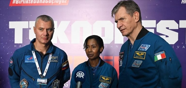 Astronotlara göre, TEKNOFEST gençlerin hayal kurmasına yardımcı oluyor