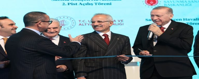 Cumhurbaşkanı Erdoğan ve Ali Sabancı Arasındaki Uçak Diyalogu Sosyal Medyada Trend Oldu