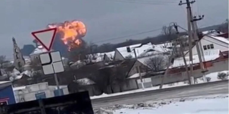 Rusya, Ukrayna’yı Savaş Esirlerini Taşıyan Uçağı Düşürmekle Suçluyor