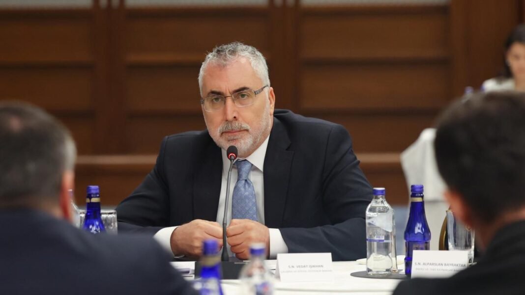 Bakan Işıkhan: TUSAŞ Ziyaretinde Havacılık ve Uzay Teknolojilerinde Yeniden Yükselişi Gözlemledik