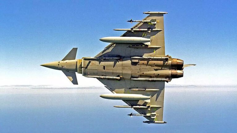 İngiltere: NATO Hava Sahasına Yaklaşan Rus Uçaklarını Engelledi