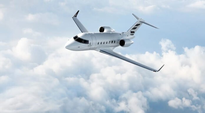 Inflight-Bombardier-Challenger-650 - -clouds-2700x1200.jpg