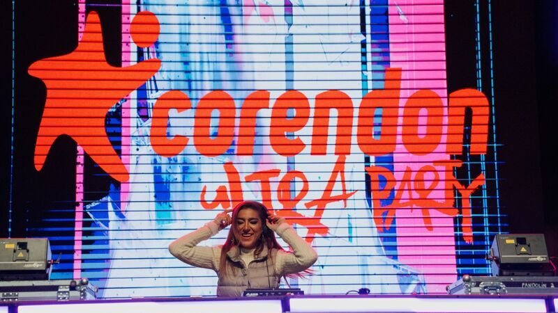 1757579693_Corendon_Ultra_Party__2_ (1)