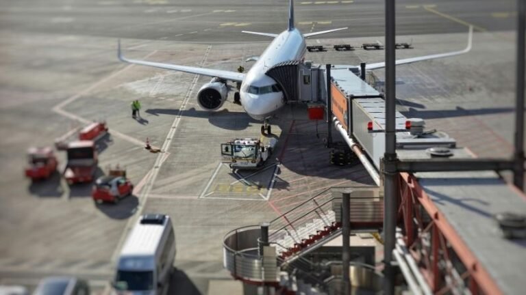 Singapur’dan Küresel Mesaj: Uçak Biletlerine SAF Vergisi Geliyor