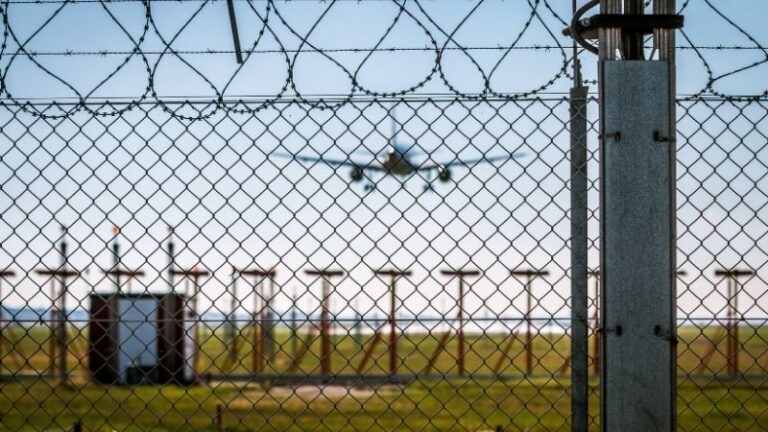 Yunanistan’dan İtiraf: Savunma Sanayinde Türkiye’nin Çok Gerisindeyiz